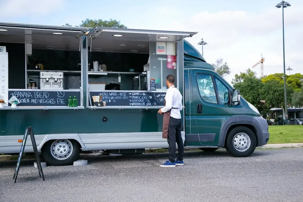 Food truck sur un parking